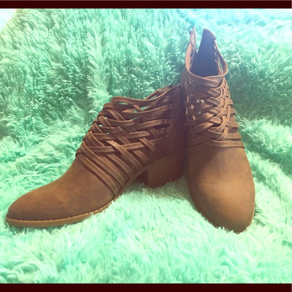 “Fergalicious”Anklet Boots